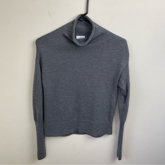 Bundle of Wilfred Cyprie Sweaters in Oxford Tan and Gray - Picture 13 of 15